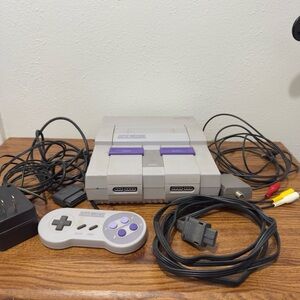 Original Super Nintendo SNES Console Bundle - Controller & All Cables - Tested